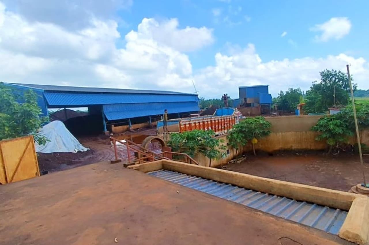 Storage Shed & Bulk Dispatch Logistics Yard