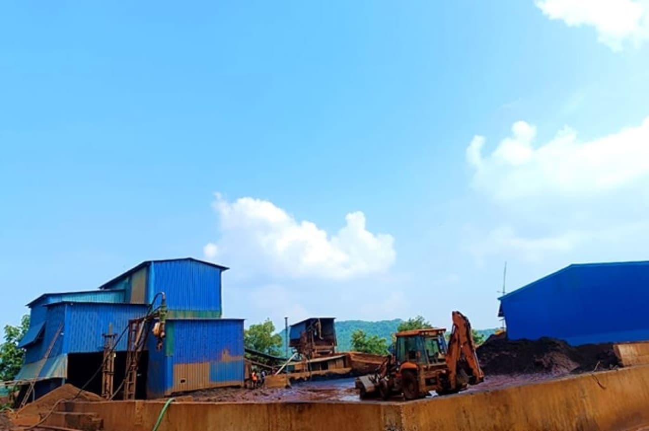 Heavy Equipment Yard & Processing Complex